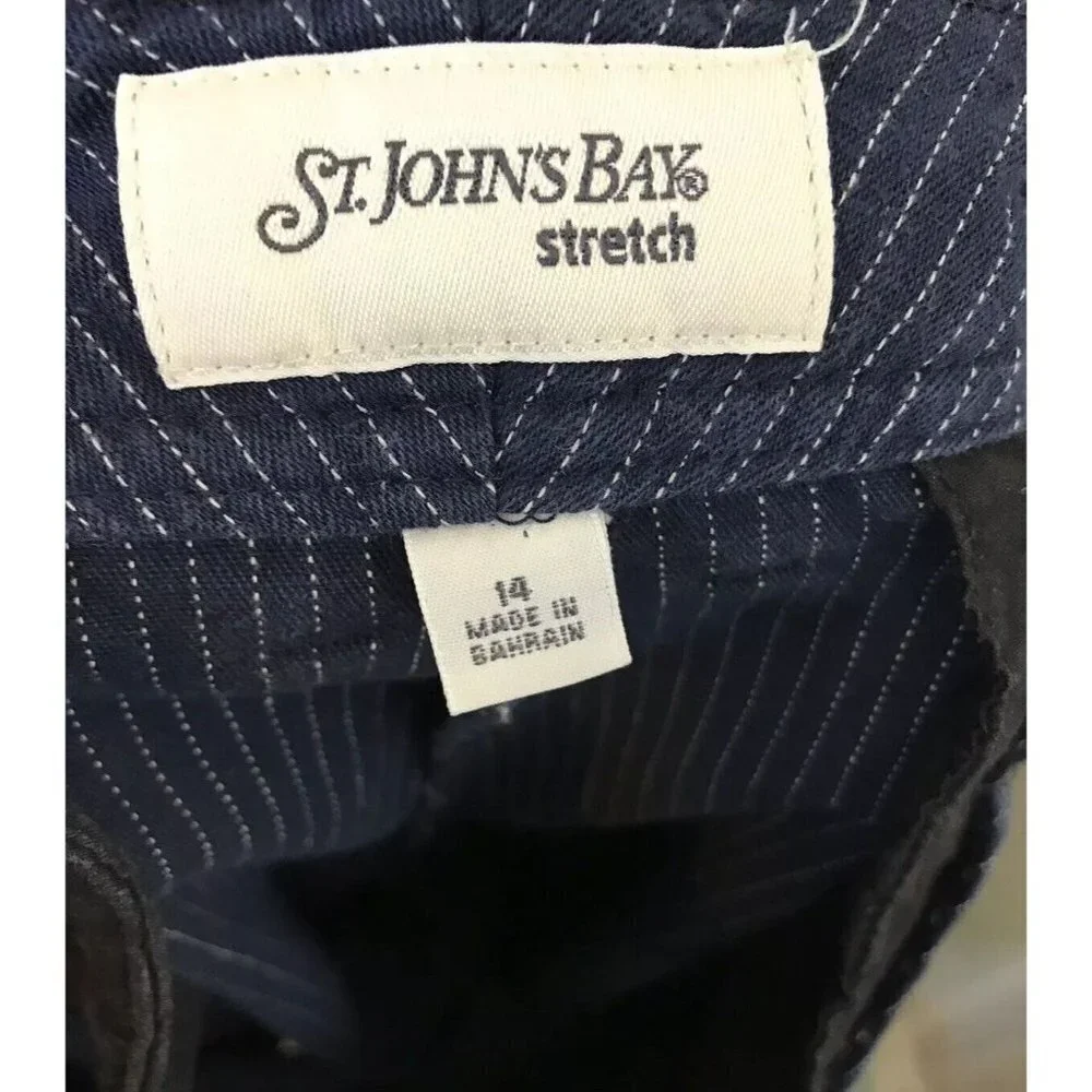 St. John's Bay Stretch Size 14 Navy & White Pinstripe Capri Pants